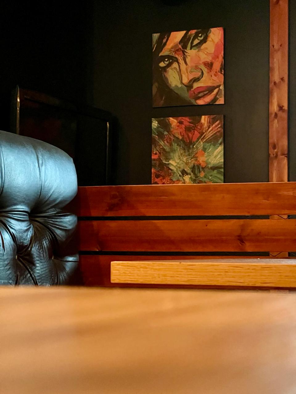 Corner with a leather sofa